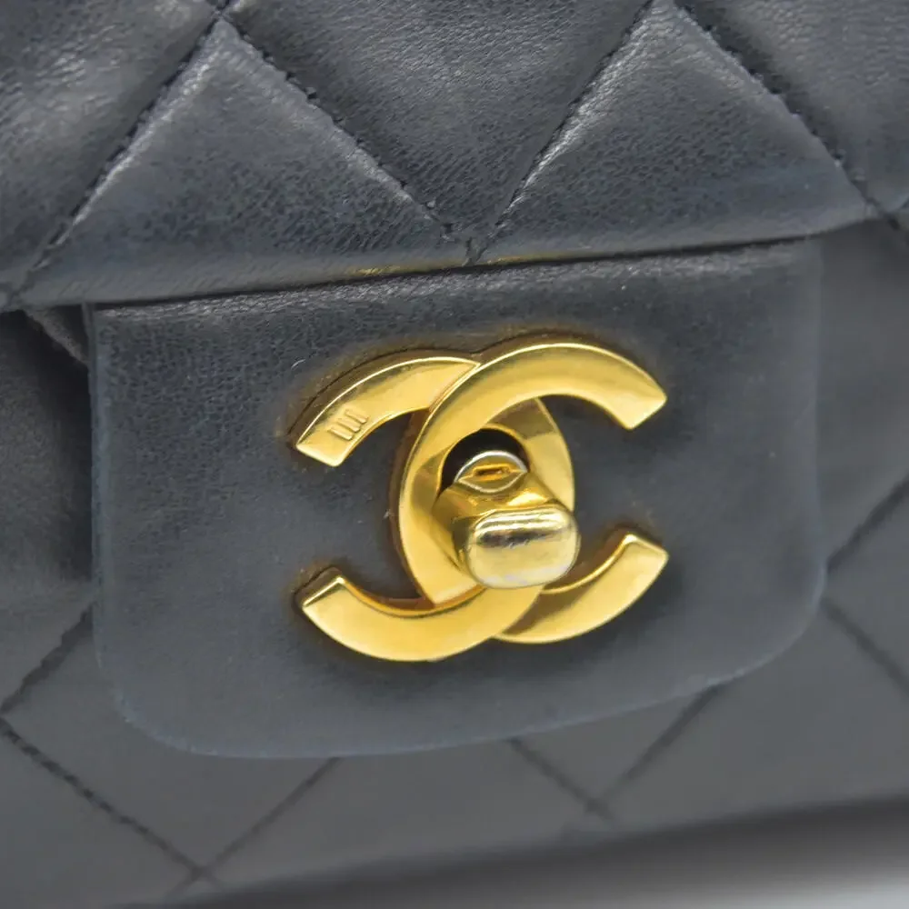 Chanel 1990-1991 Vintage Jumbo Single Flap Bag - 24K Gold